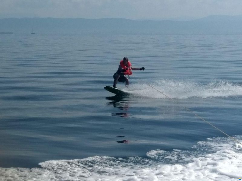 Sealine F42/5