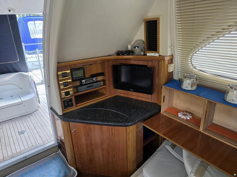 Sealine F42/5