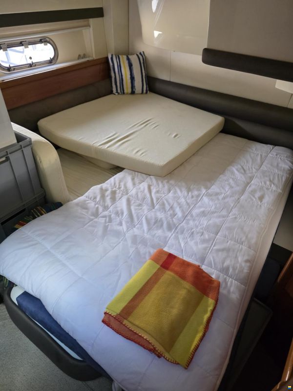 Sealine F42/5