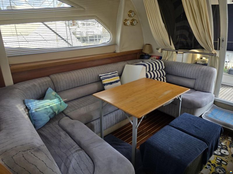Sealine F42/5