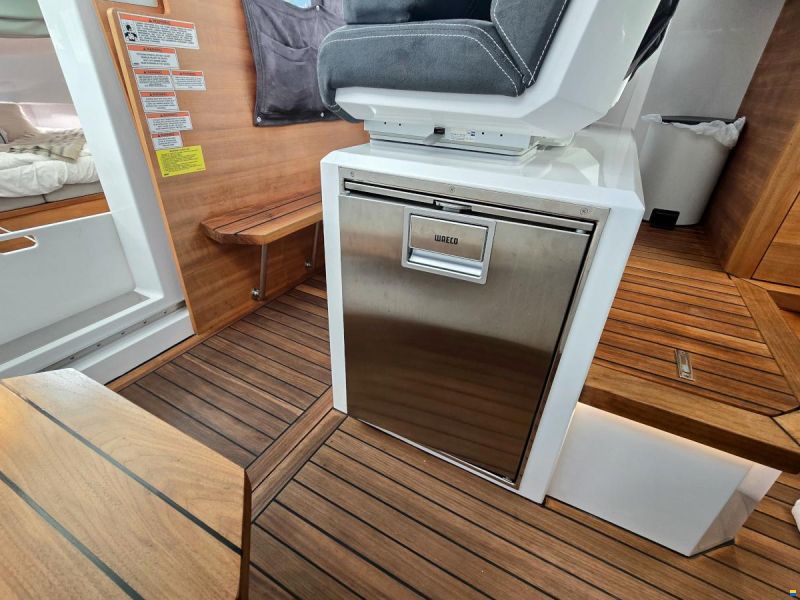 Axopar 37 XC Aft Cabin 2x300hk Mercury Verado X