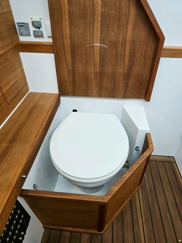 Axopar 37 XC Aft Cabin 2x300hk Mercury Verado X
