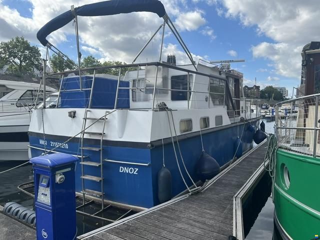 Wohnschiff