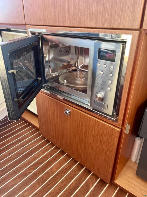 Bavaria Virtess 420 Fly