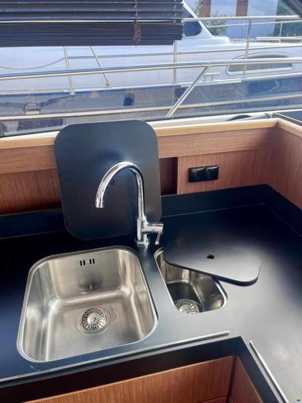Bavaria Virtess 420 Fly