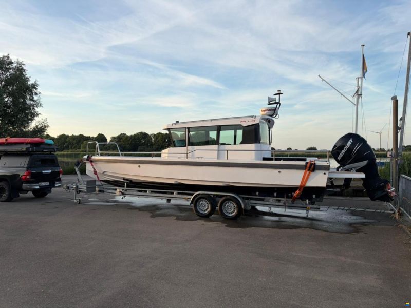 Axopar 28 Cabin