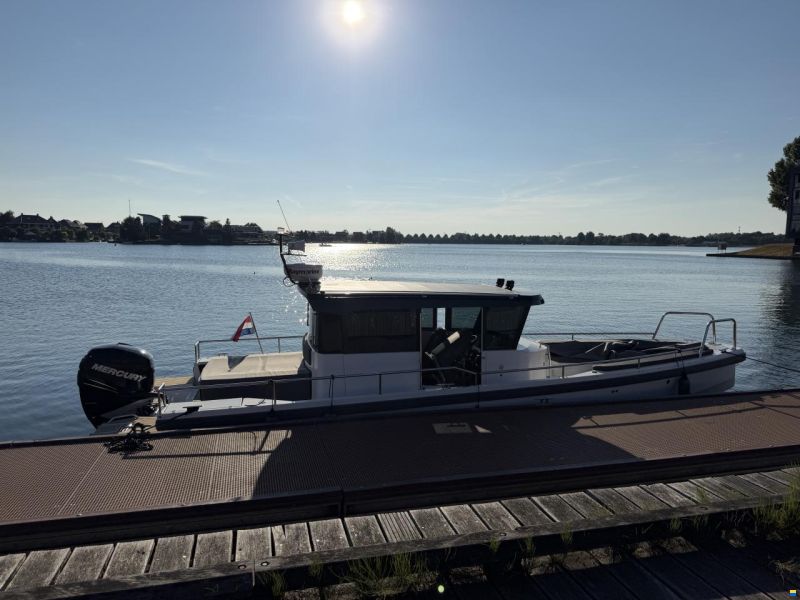Axopar 28 Cabin