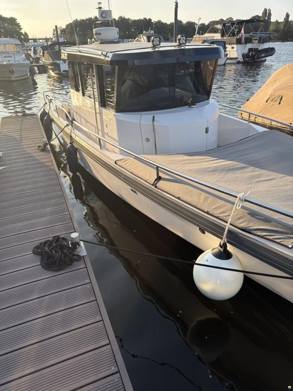 Axopar 28 Cabin