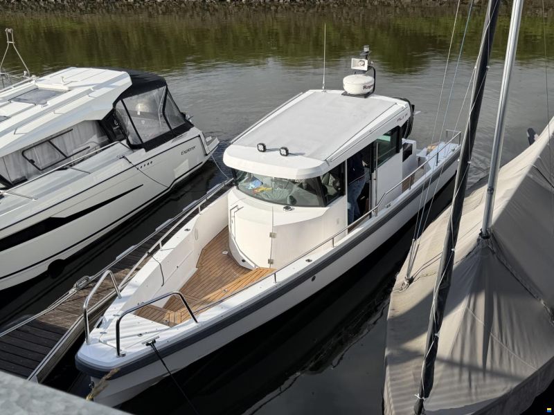 Axopar 28 Cabin