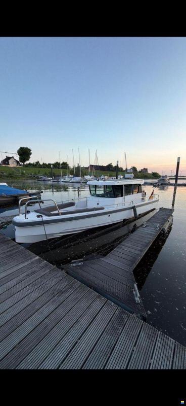 Axopar 28 Cabin