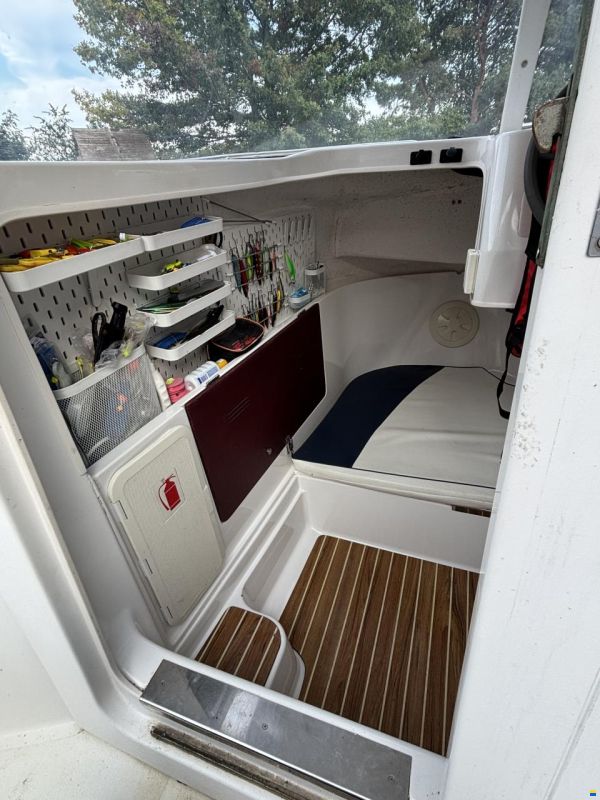 Quicksilver Pilothouse 500