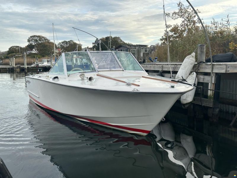 Chris Craft Lancer 23