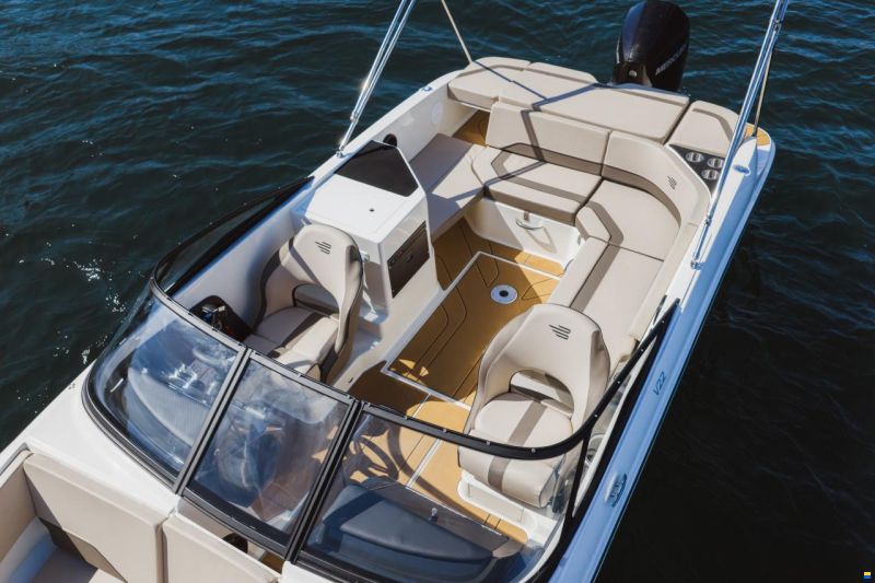 Bayliner V22 OE