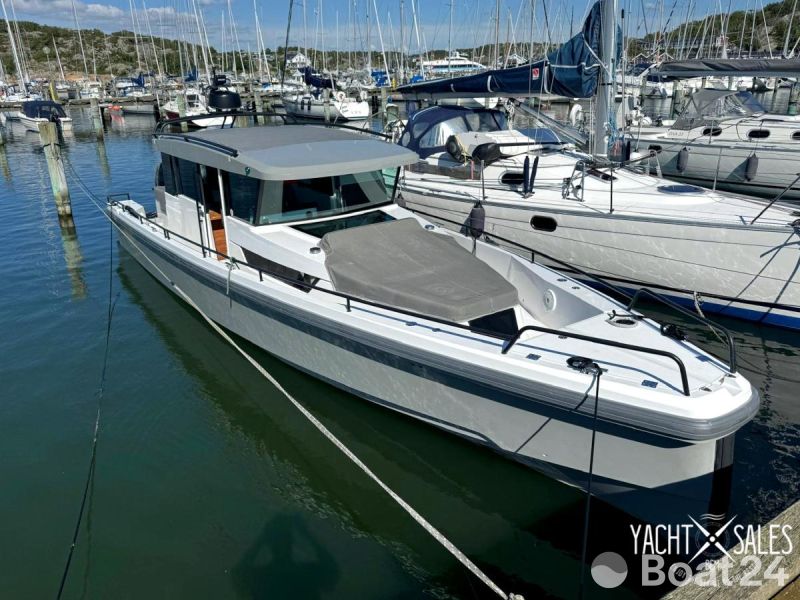 Axopar 37 XC AFT CABIN