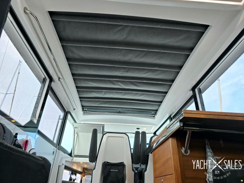 Axopar 37 XC AFT CABIN