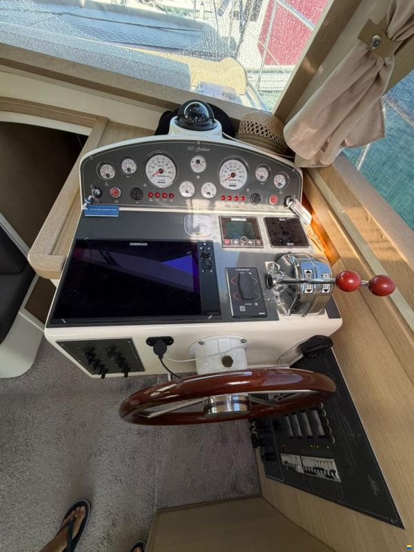 Cantieri Estensi Goldstar 360
