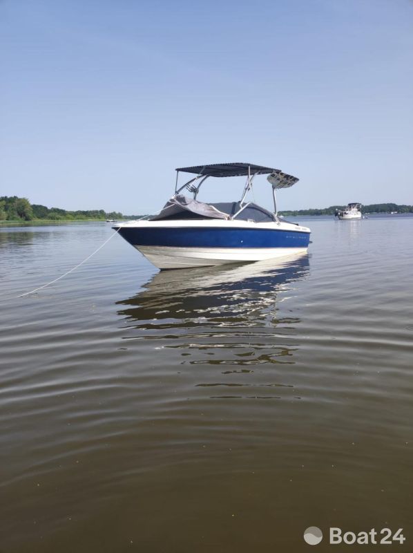 Bayliner 215 Bowrider