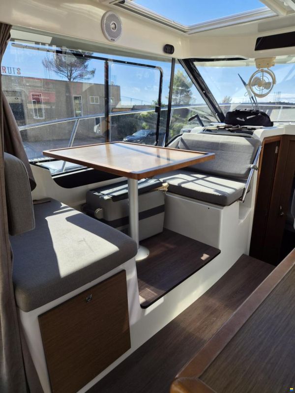 Jeanneau Merry Fisher 895