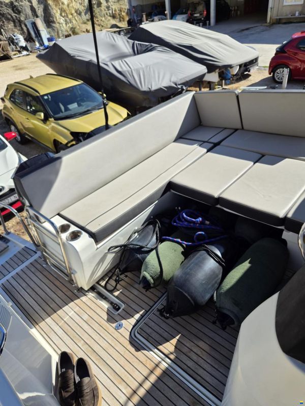 Jeanneau Merry Fisher 895