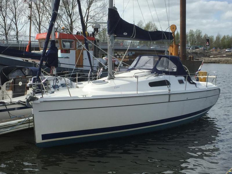 Hunter 27