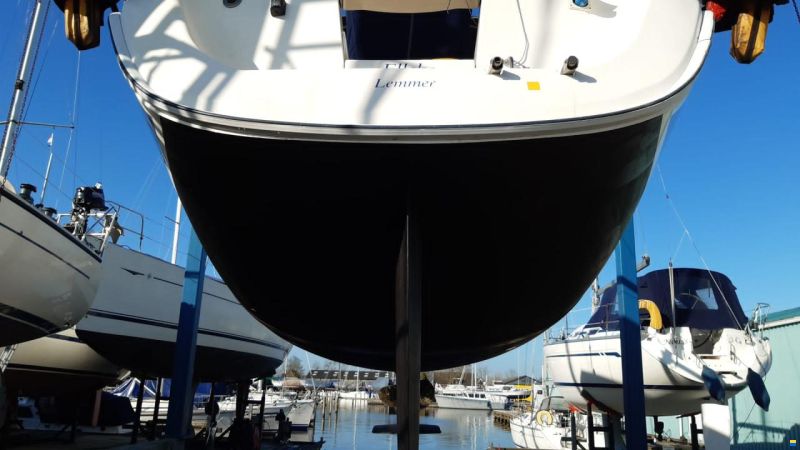 Hunter 27