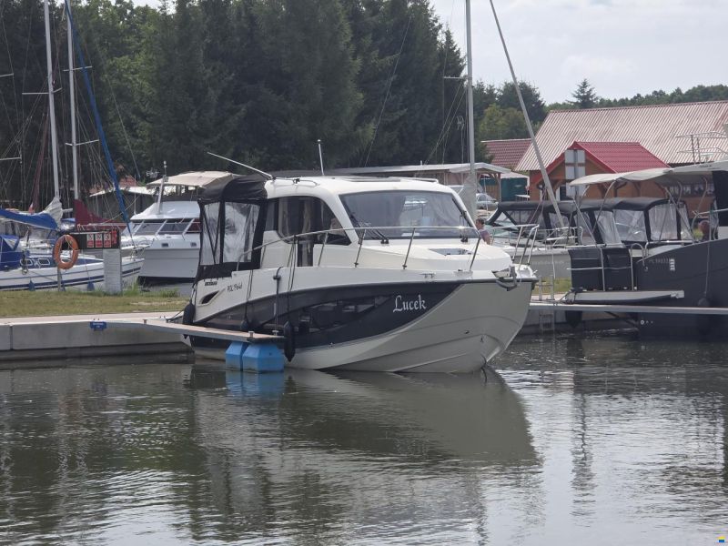 Quicksilver 855 Activ Weekend