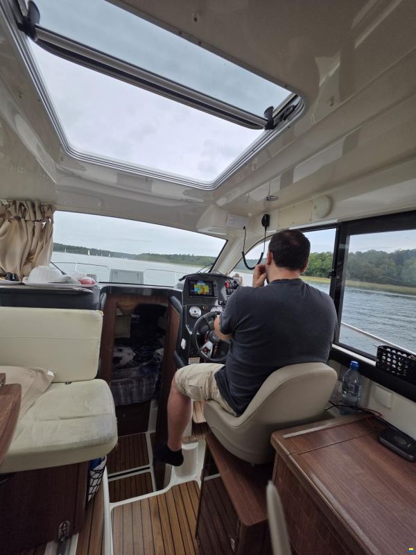 Quicksilver 855 Activ Weekend