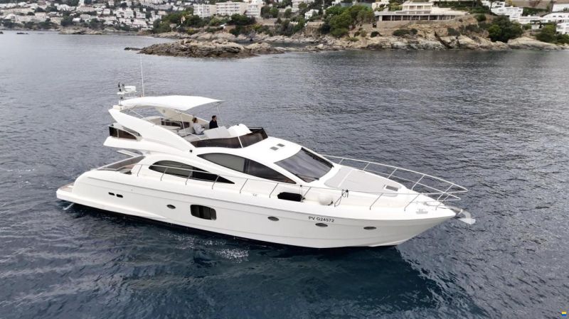 Astondoa 62 Fly