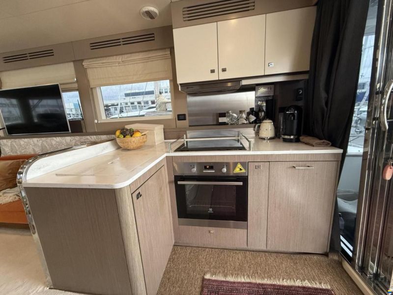 Sirena 58