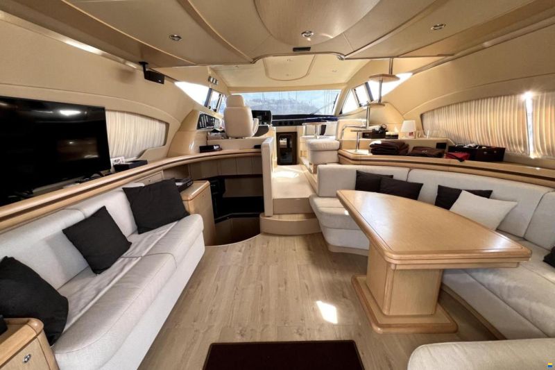 Ferretti 550