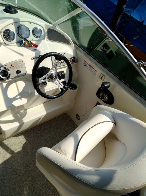 Sea Ray 255 DAE