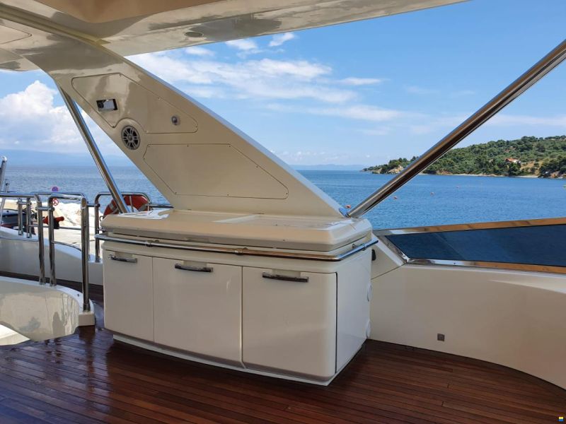 Azimut 78 Fly