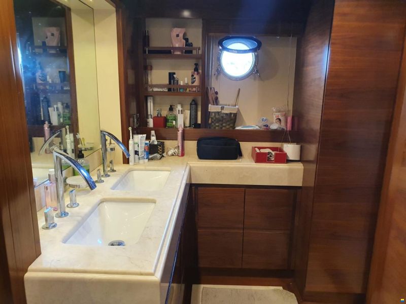 Azimut 78 Fly