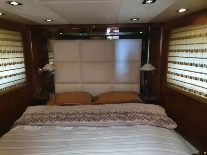 Azimut 78 Fly