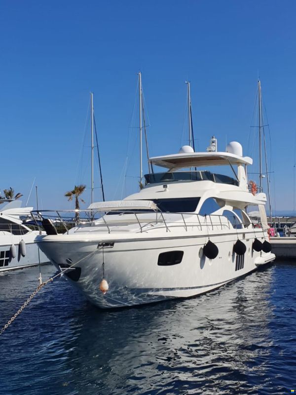 Azimut 78 Fly