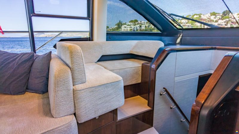 Fairline Squadron 68