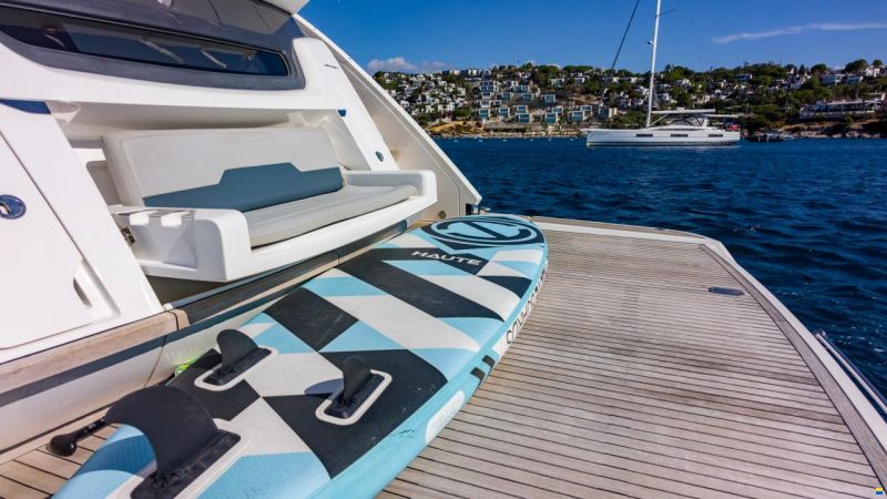 Fairline Squadron 68