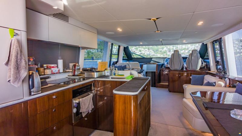 Fairline Squadron 68