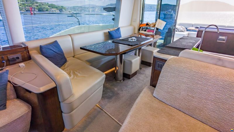 Fairline Squadron 68