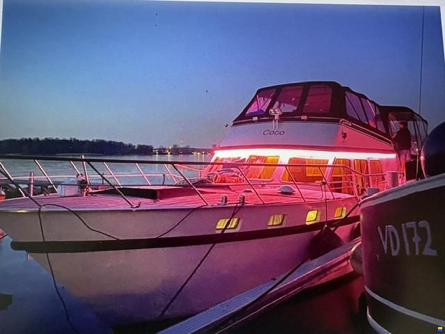Valkkruiser Valk Flybridge