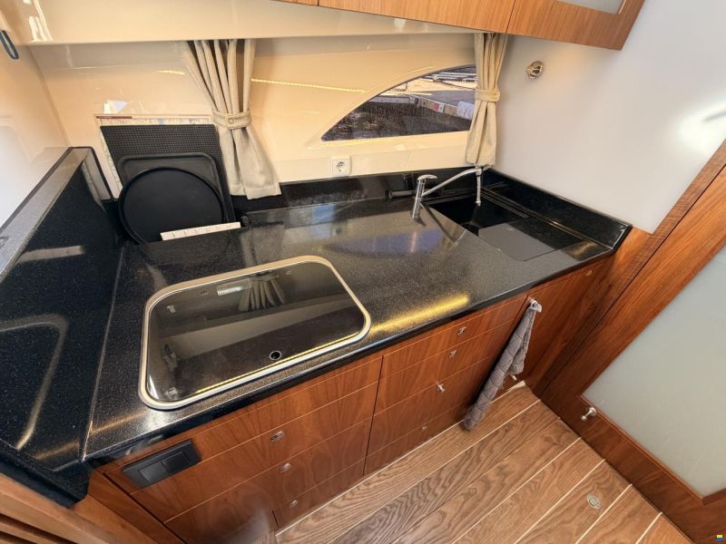 Marex 310 Sun Cruiser