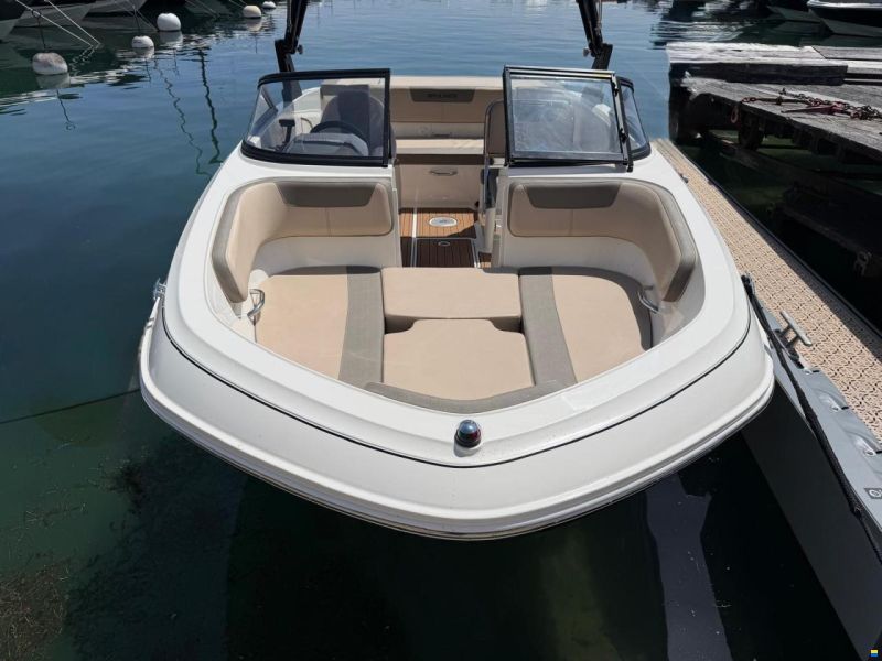 Bayliner Bowrider VR5