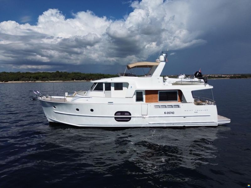 Beneteau Swift Trawler 52