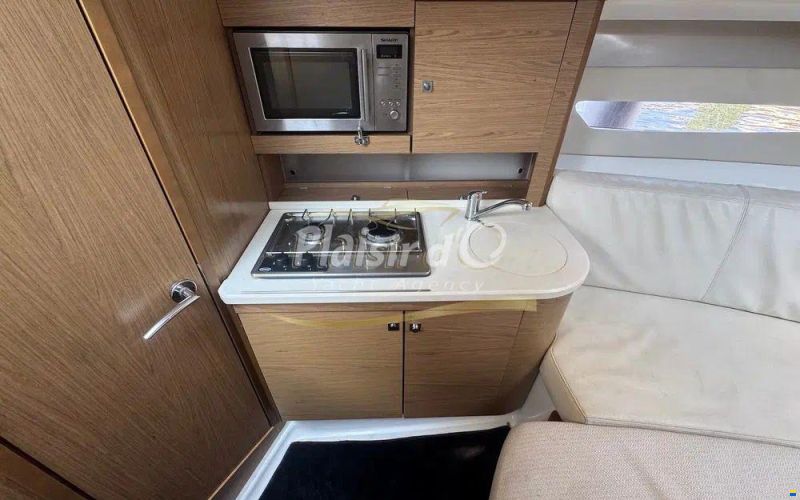 Jeanneau Leader 8