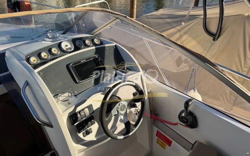 Jeanneau Leader 8