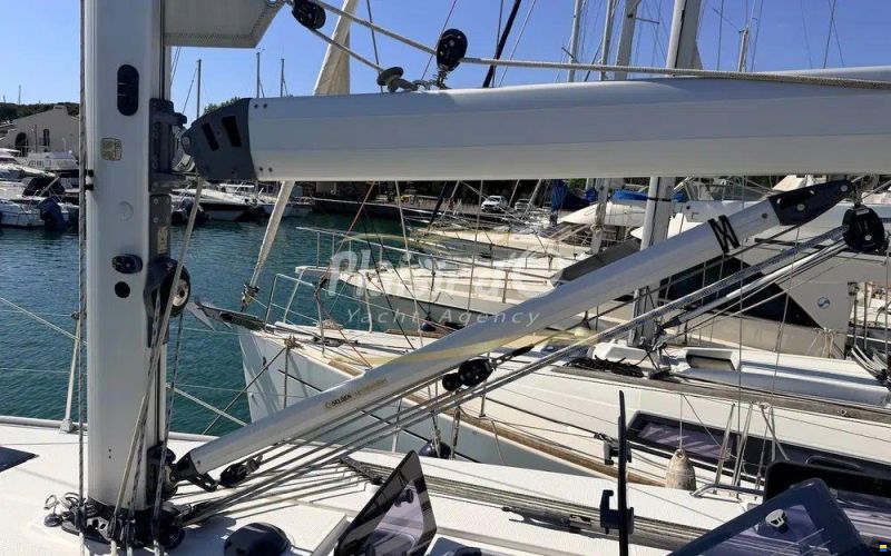 Bavaria Cruiser 37