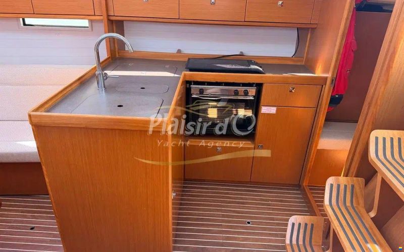 Bavaria Cruiser 37