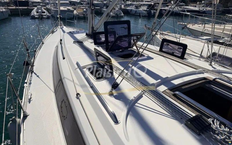 Bavaria Cruiser 37