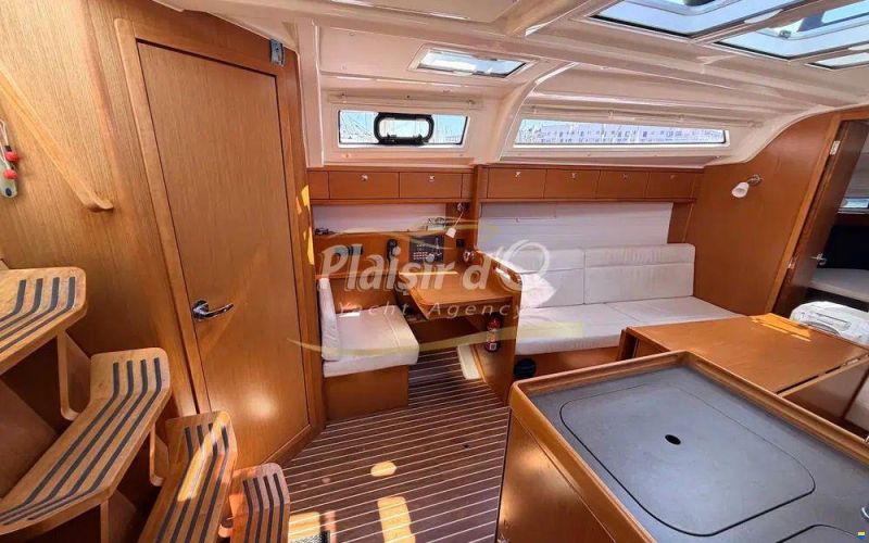 Bavaria Cruiser 37