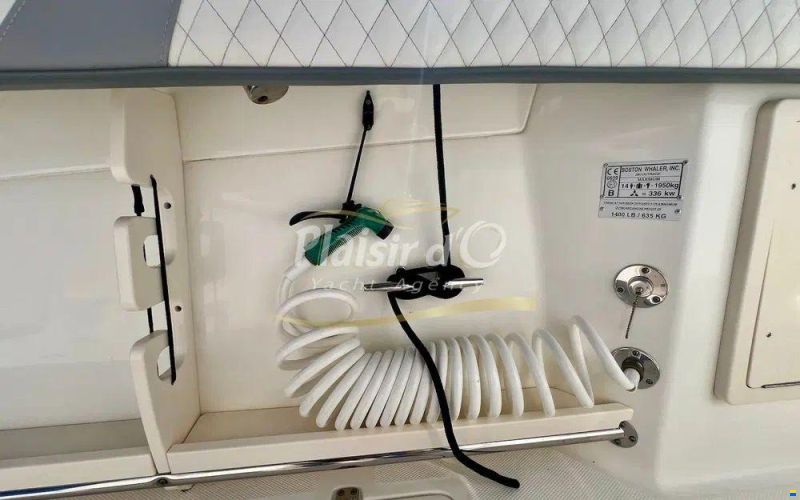 Boston Whaler 280 Outrage